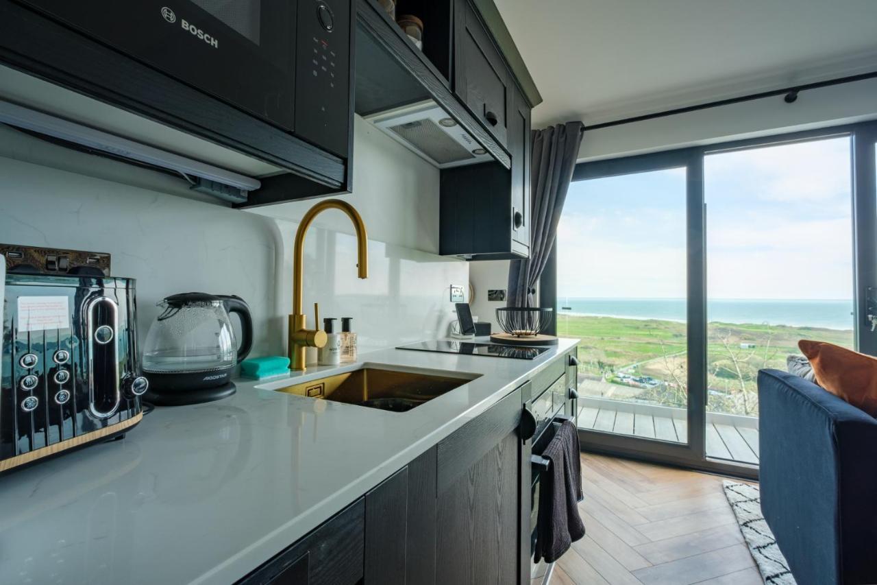 Priory Bay Escapes - Visum Apartamento Tenby Exterior foto